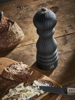 Peugeot Saveurs Bistro nature black Moulin à sel en bois upcyclé, noir, 10 cm - 4in -><noscript><img width=