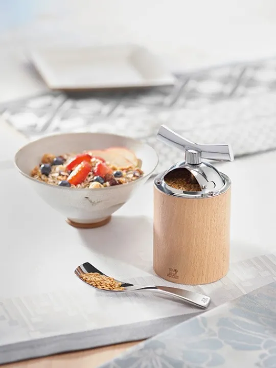 Peugeot Saveurs Isen moulin à graines de lin manuel en bois et inox couleur naturel 13 cm -> Envie De Saveurs|Moulins Expert