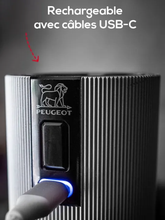 Peugeot Saveurs Line electrique Moulin à poivre électrique rechargeable u'select, batterie lithium-ion, carbone, 15 cm - 6in. -> Idées Cadeaux -100€|Envie De Design