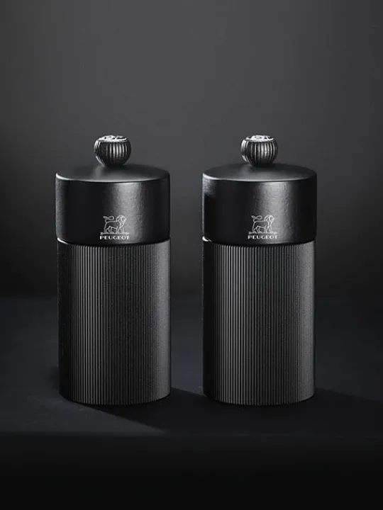 Peugeot Saveurs Line Moulin à poivre manuel en bois et aluminium noir mat, 12 cm - 4,75in -> Envie De Design|Moulins À Poivre