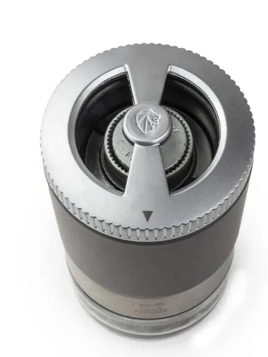 Peugeot Saveurs Pack maestro linéa Coffret bar à poivres maestro gris roche et plateau linéa -> Envie De Saveurs|Idées Cadeaux -100€